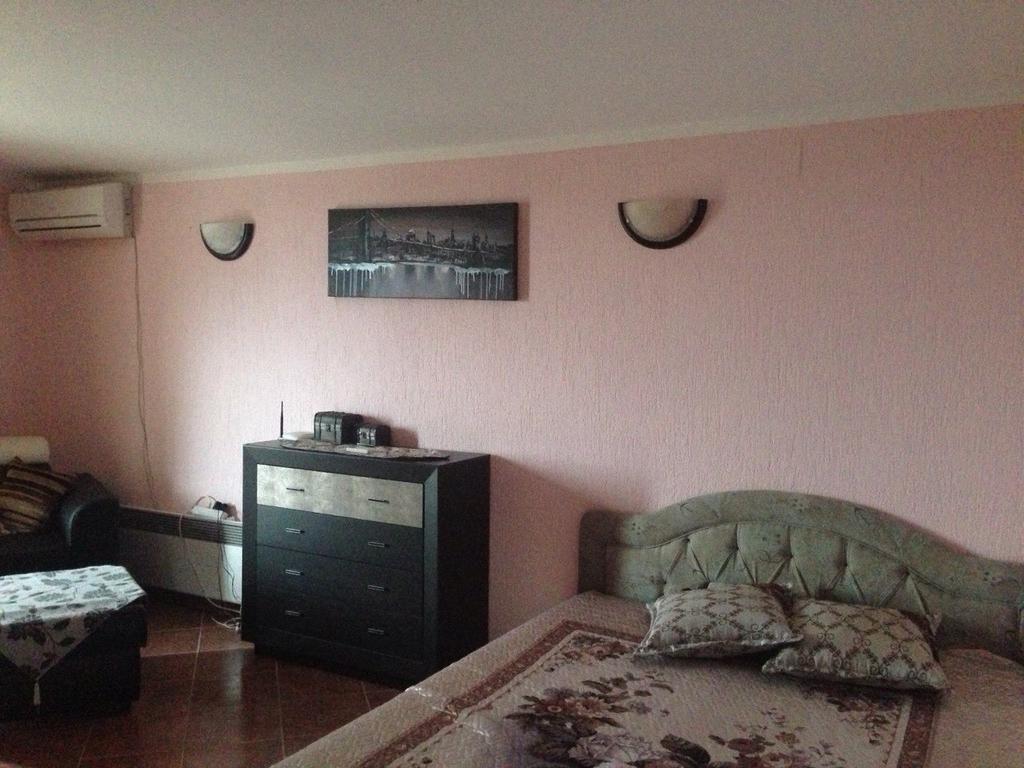 Apartments Svetlana Utjeha Bagian luar foto
